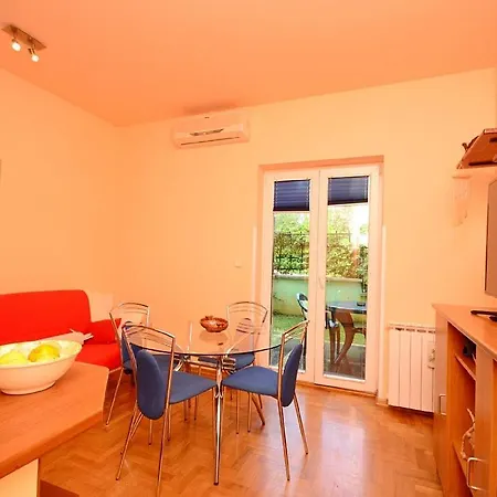 Blazenka 1154 * بولا